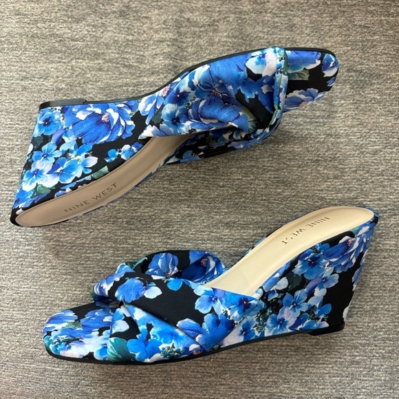 Nine West Shoes - Y2K Nine West Floral Wedges